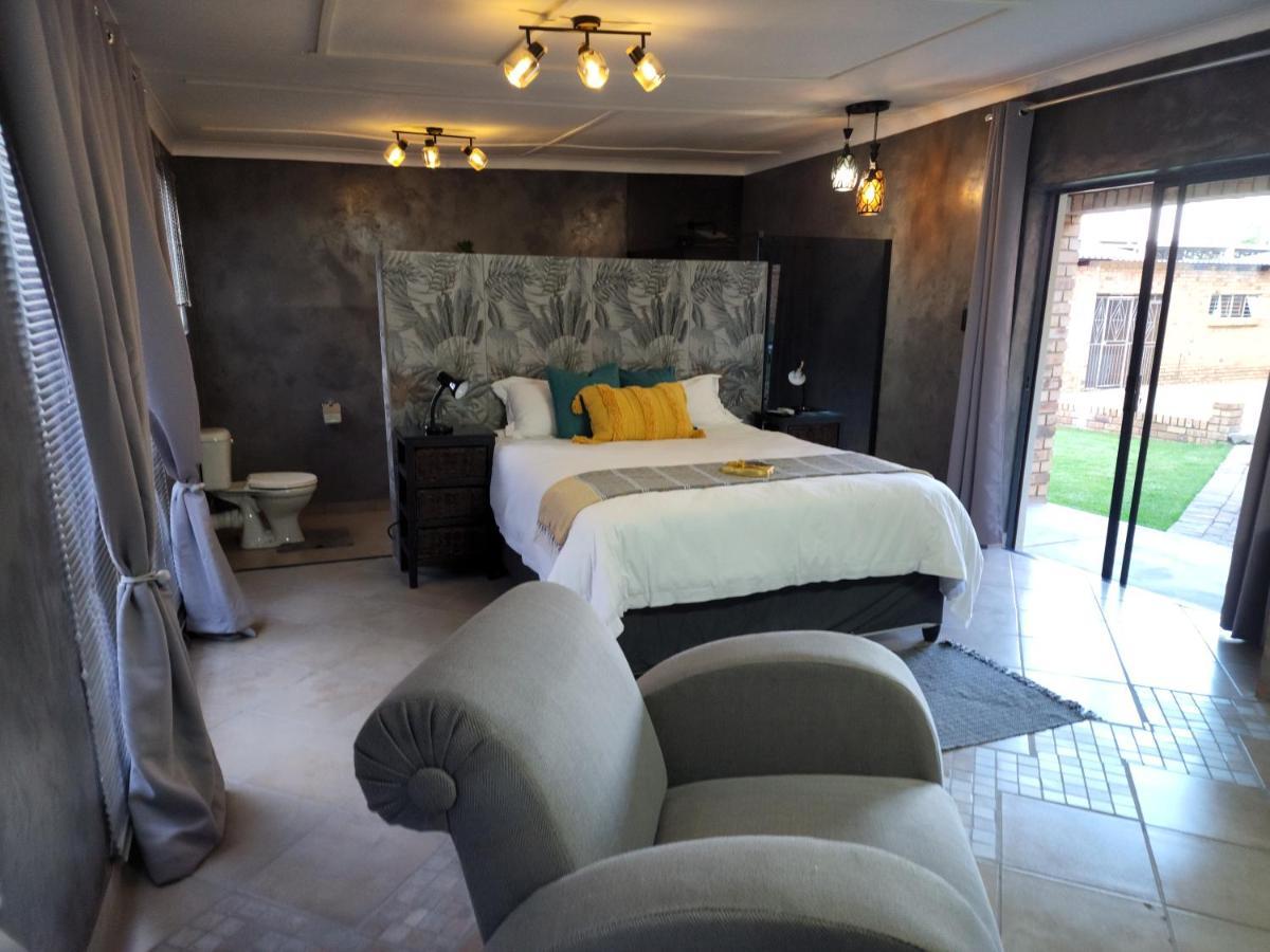 Hotel A Step Ahead Klerksdorp Exterior foto